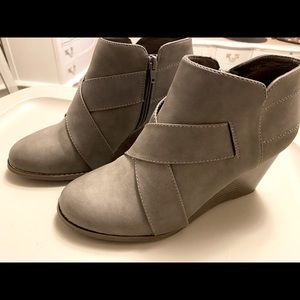 Cute boots size 9.5